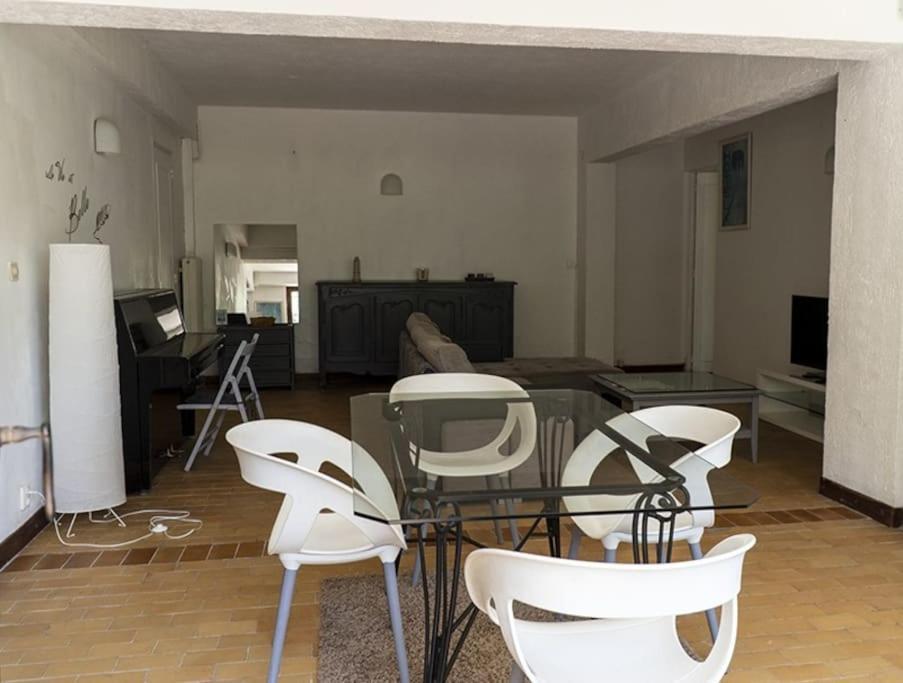 Charmant Rez De Villa Climatise Renove, 90M2 Avec Parking Cassis Buitenkant foto