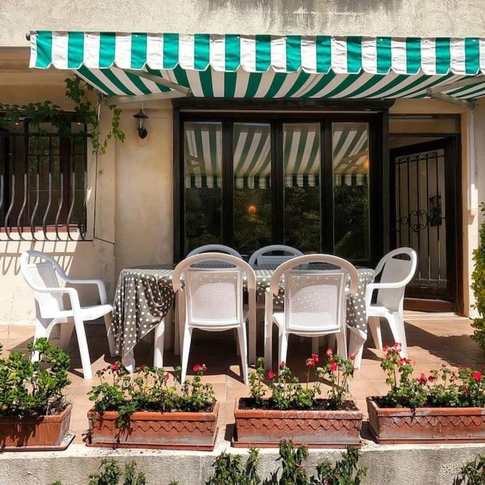 Charmant Rez De Villa Climatise Renove, 90M2 Avec Parking Cassis Buitenkant foto